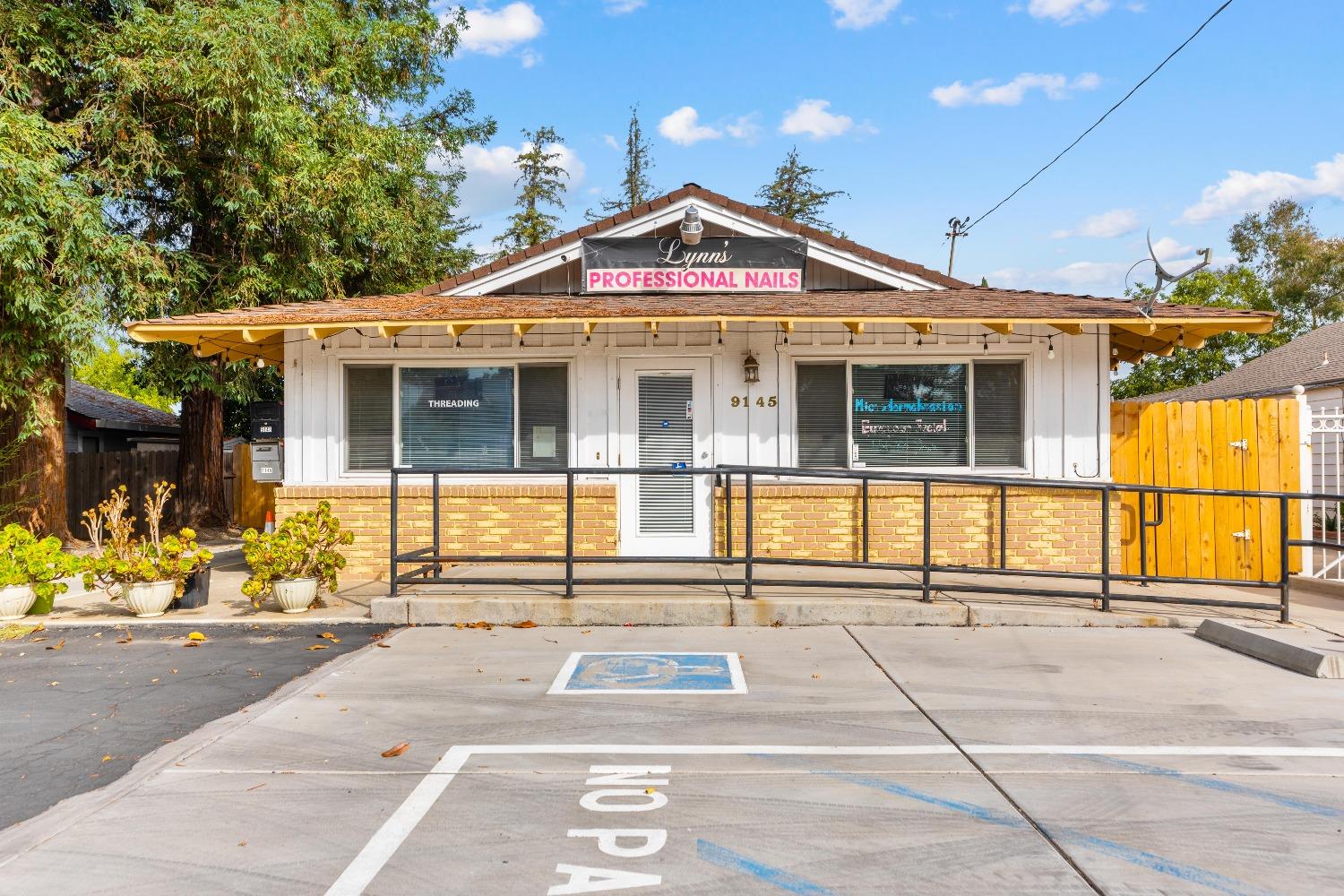 Photo of 9145 Elk Grove Blvd in Elk Grove, CA