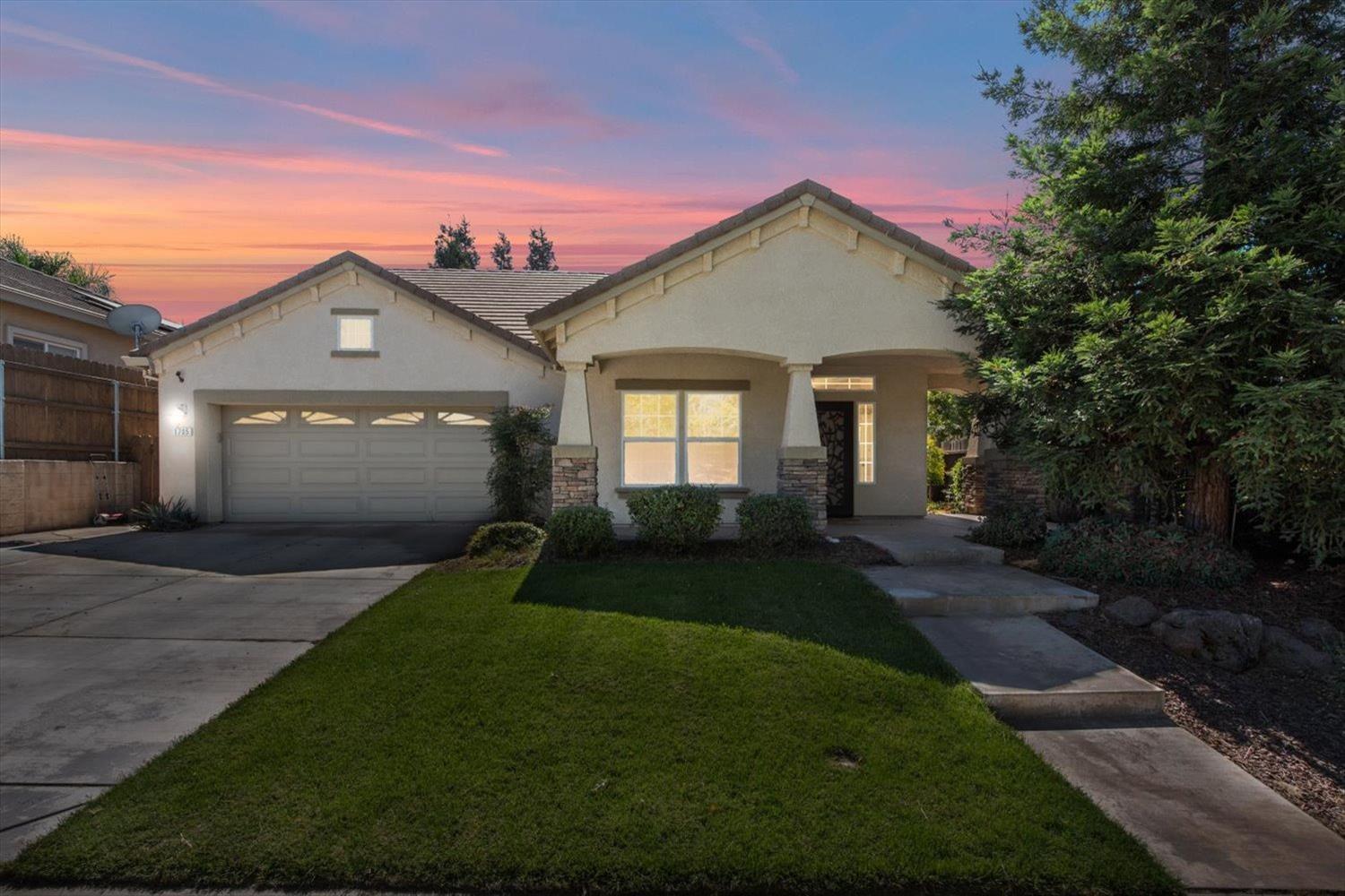 Photo of 1705 Bandon Ct in Oakdale, CA