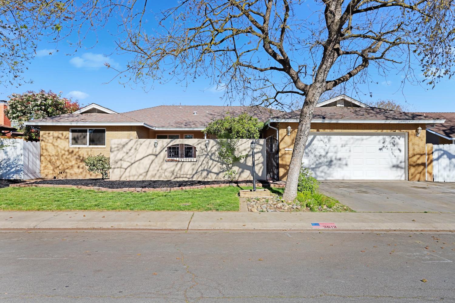 Detail Gallery Image 1 of 1 For 3612 Poinsettia Dr, Modesto,  CA 95356 - 4 Beds | 2 Baths