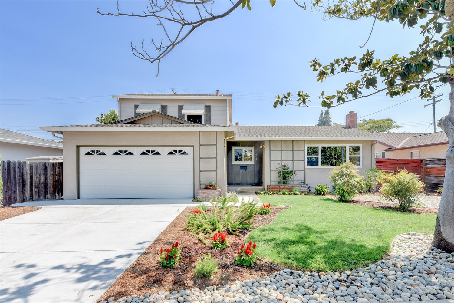 Detail Gallery Image 1 of 1 For 601 Woodhams Rd, Santa Clara,  CA 95051 - 5 Beds | 3 Baths