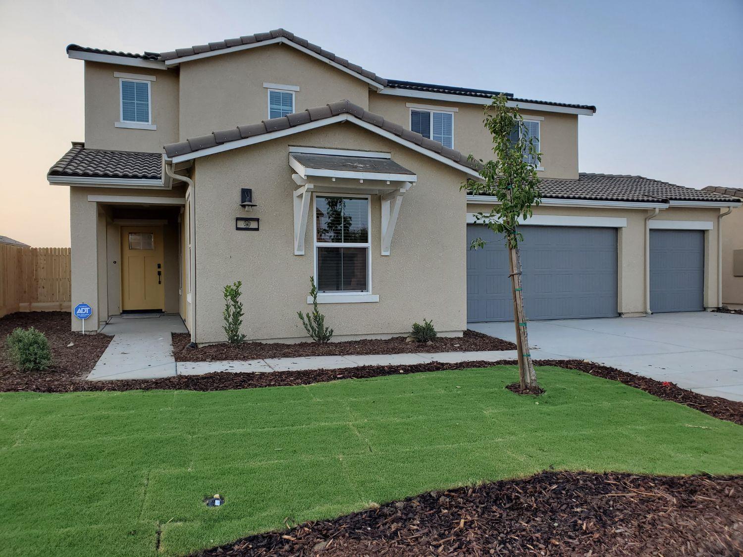 Detail Gallery Image 1 of 1 For 1610 Ryegrass Way, Los Banos,  CA 93635 - 5 Beds | 3/1 Baths