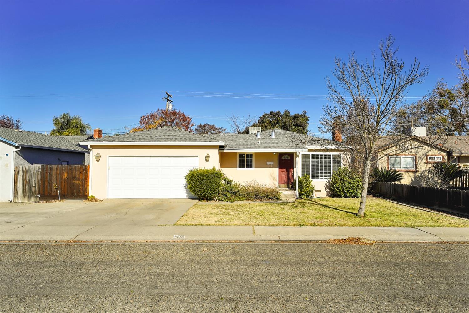Detail Gallery Image 1 of 1 For 409 Broderick Ave, Modesto,  CA 95350 - 3 Beds | 1/1 Baths