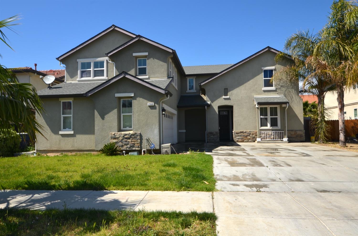 Detail Gallery Image 1 of 1 For 2368 N Mountainside Dr, Los Banos,  CA 93635 - 6 Beds | 3/1 Baths
