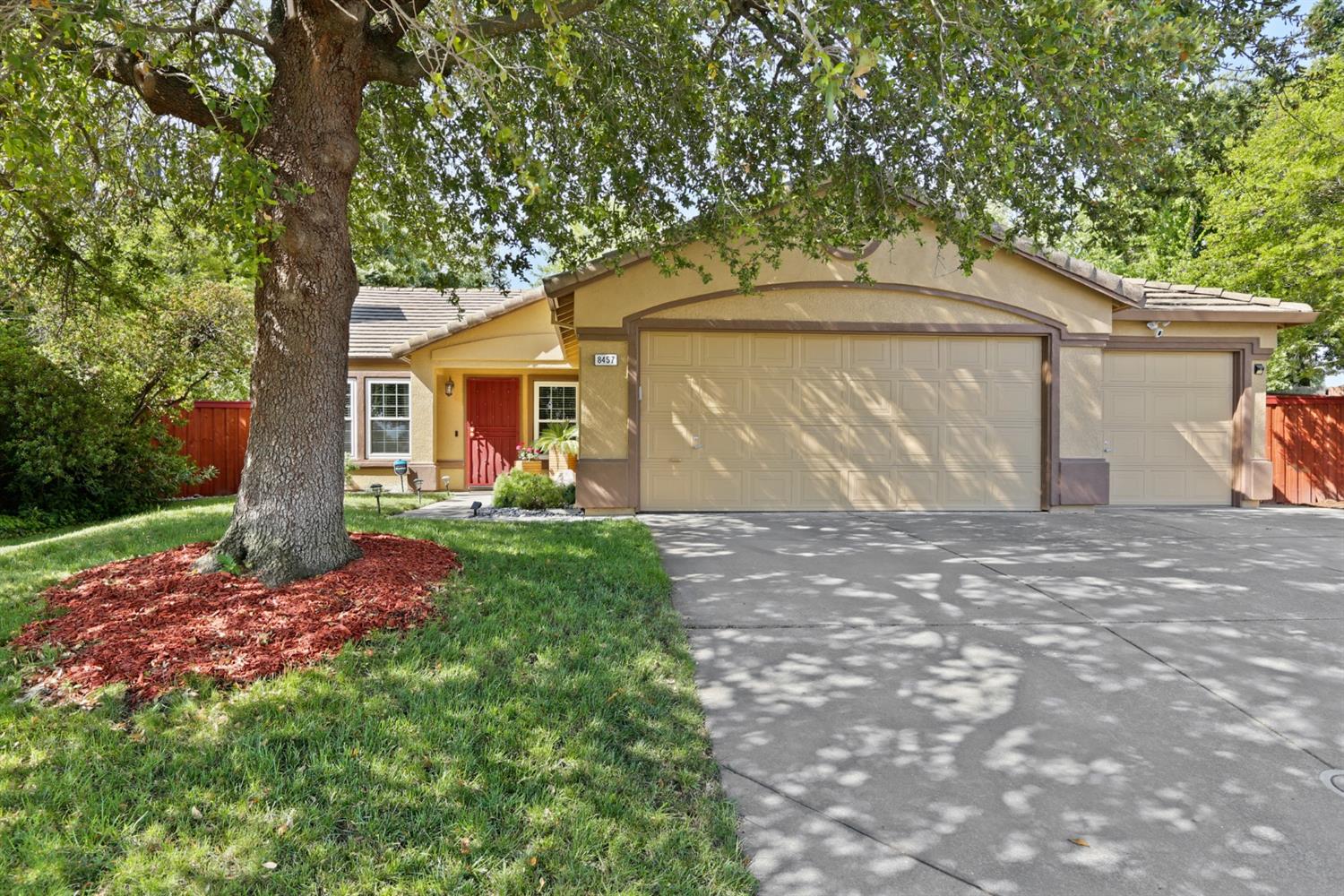 Detail Gallery Image 1 of 1 For 8457 Zachis Way, Antelope,  CA 95843 - 3 Beds | 2 Baths