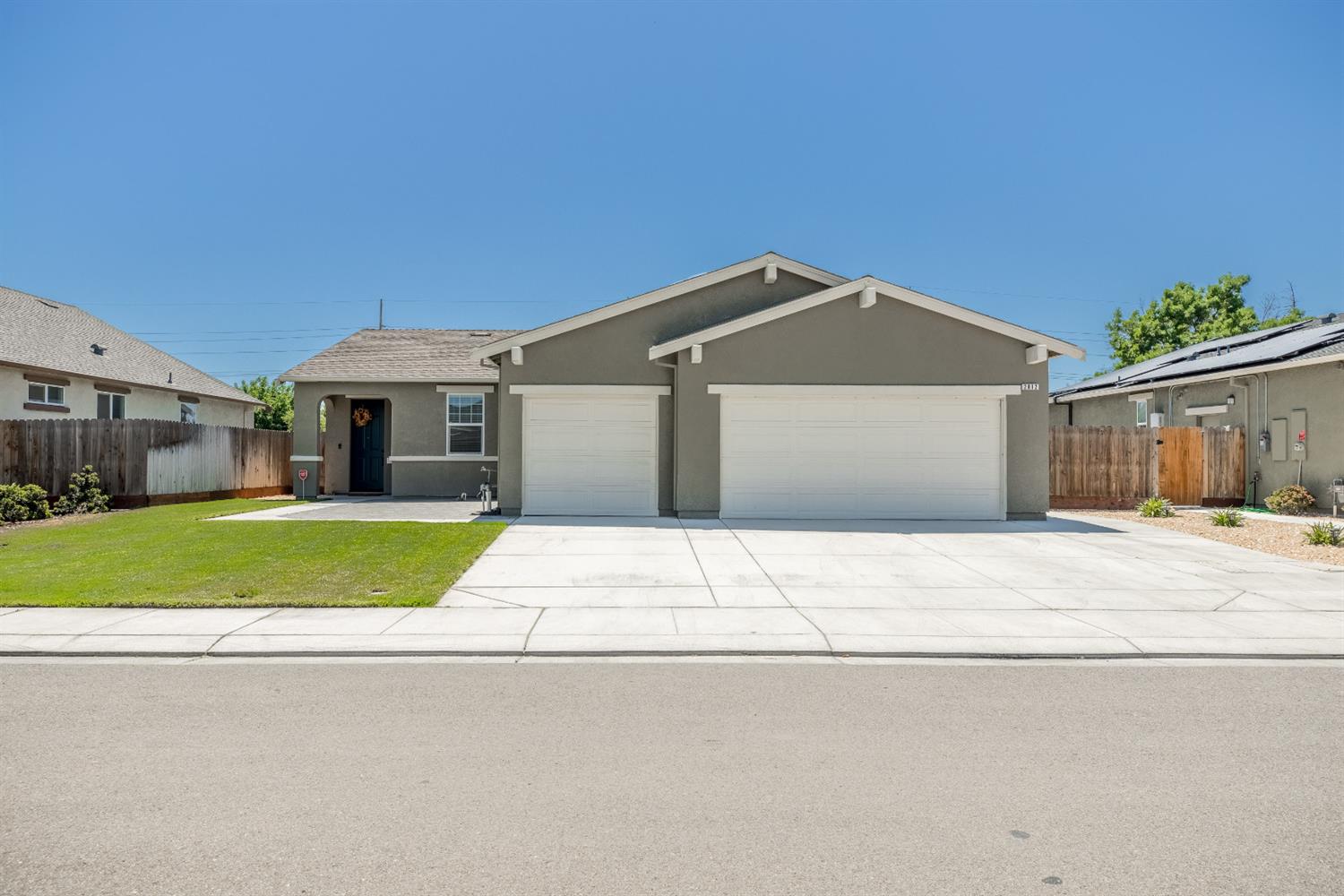 Detail Gallery Image 1 of 1 For 2012 Grappa St, Manteca,  CA 95337 - 4 Beds | 2 Baths