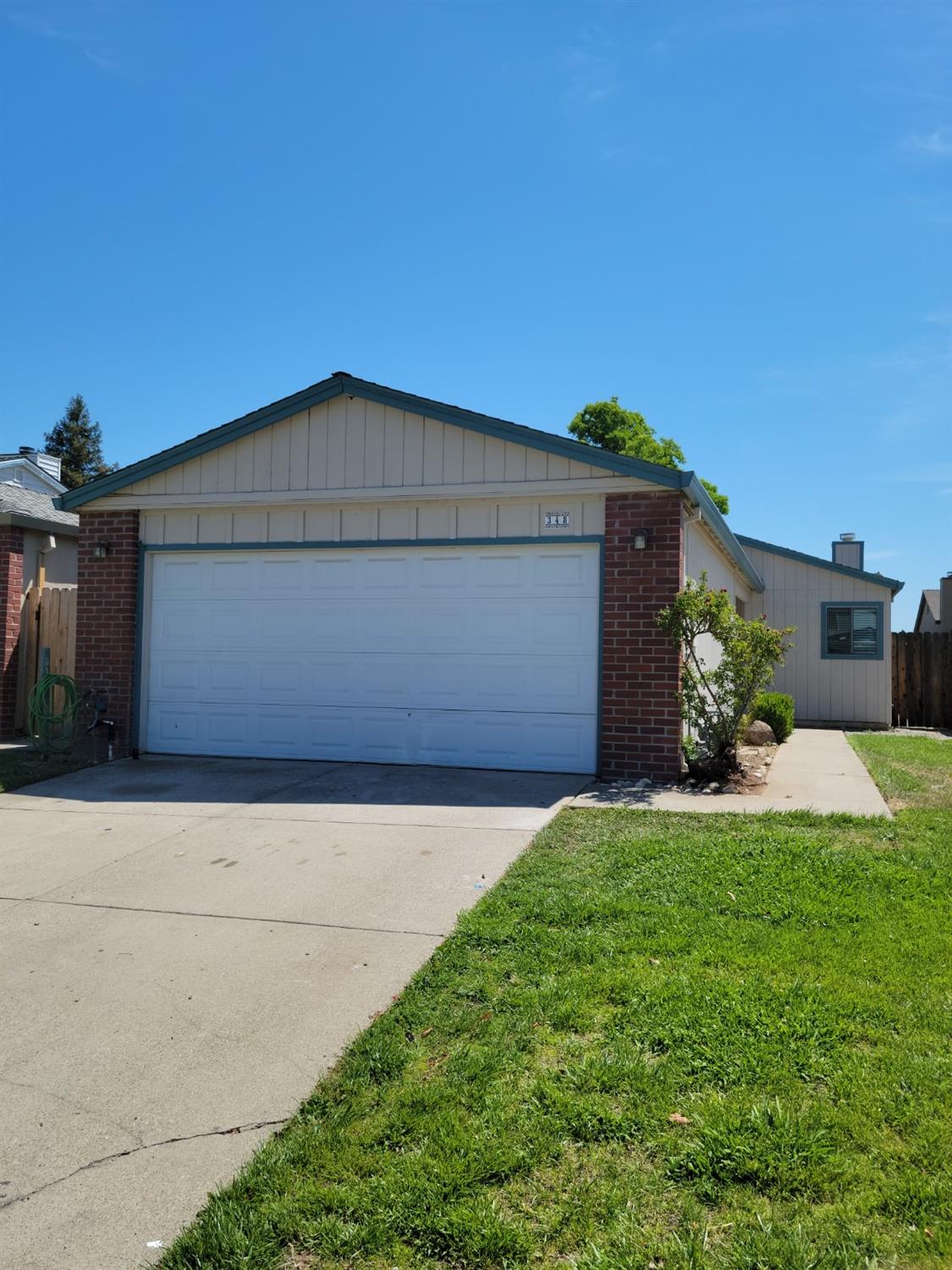 Detail Gallery Image 1 of 1 For 348 Hemphill Way, Roseville,  CA 95678 - 3 Beds | 2 Baths