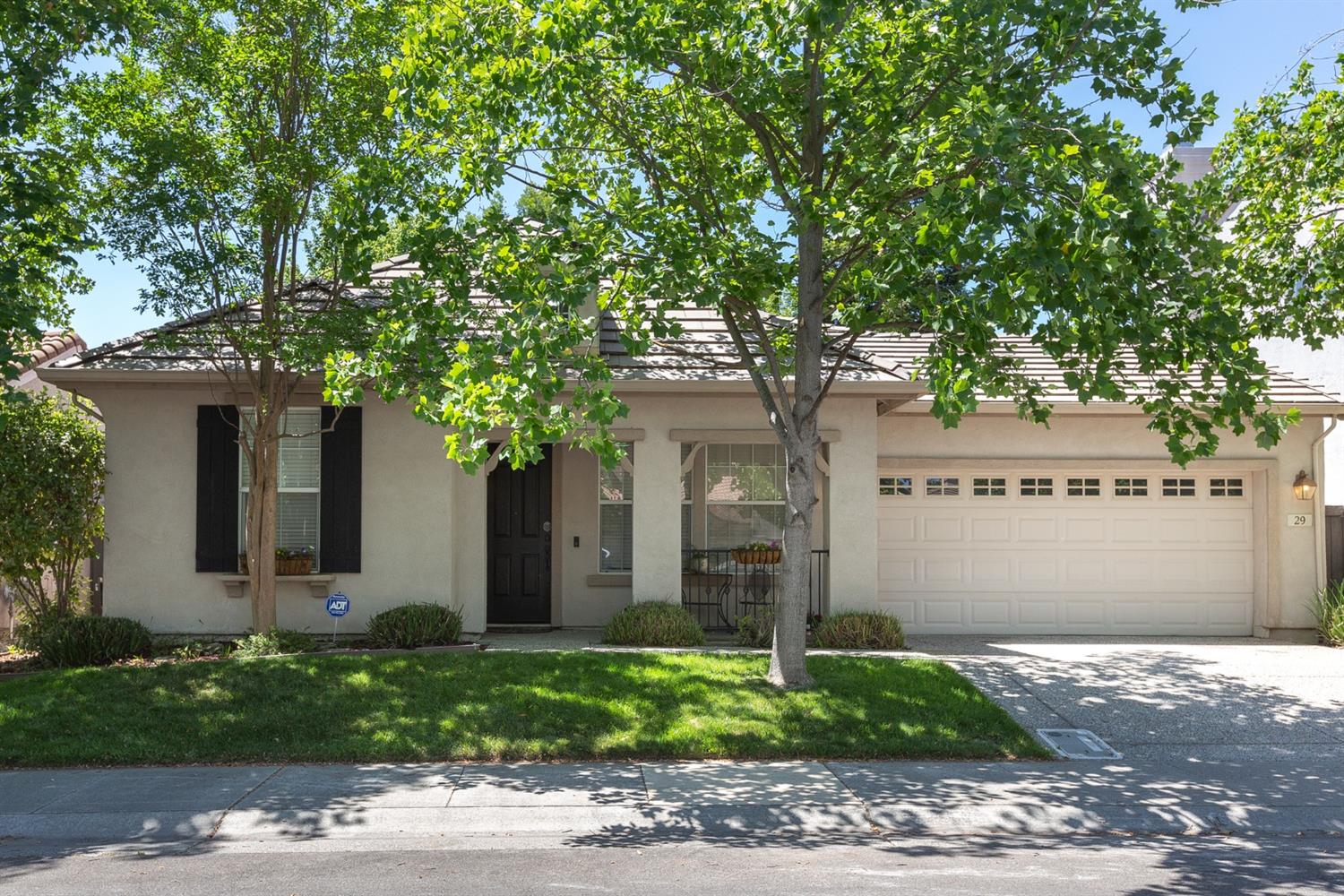 Detail Gallery Image 1 of 1 For 29 Port Henley Ct, Sacramento,  CA 95835 - 3 Beds | 2 Baths