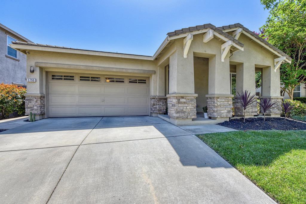 Detail Gallery Image 1 of 1 For 3790 W River Dr, Sacramento,  CA 95833 - 3 Beds | 2 Baths