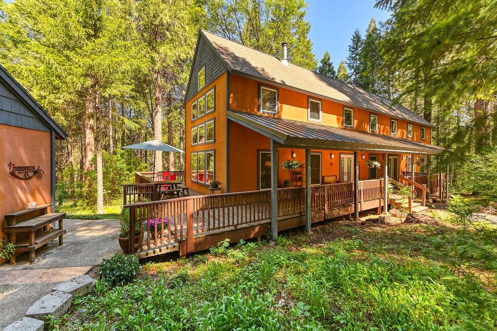 Detail Gallery Image 1 of 1 For 15342 Banner Lava Cap Rd, Nevada City,  CA 95959 - 3 Beds | 3 Baths