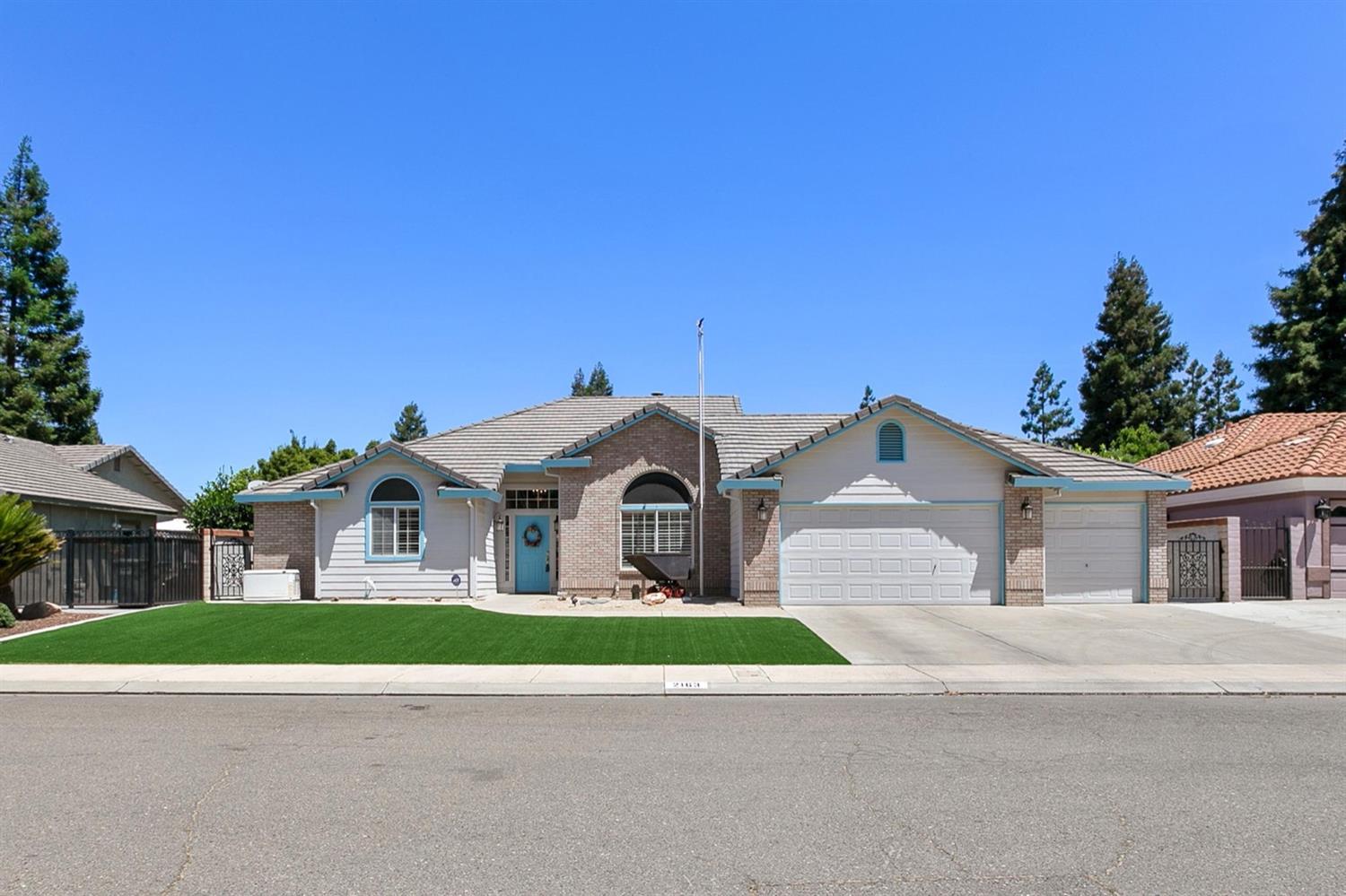 Detail Gallery Image 1 of 1 For 2163 Spanish Bay Ct, Merced,  CA 95340 - 3 Beds | 2/1 Baths