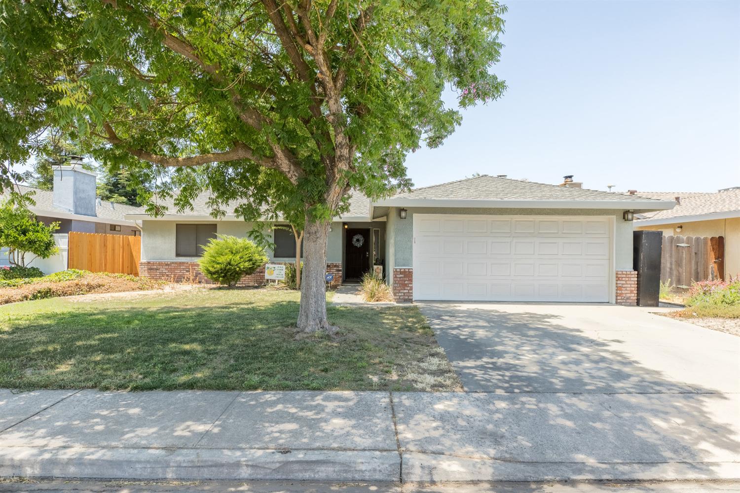 Detail Gallery Image 1 of 1 For 431 Pinewood St, Turlock,  CA 95380 - 3 Beds | 2 Baths