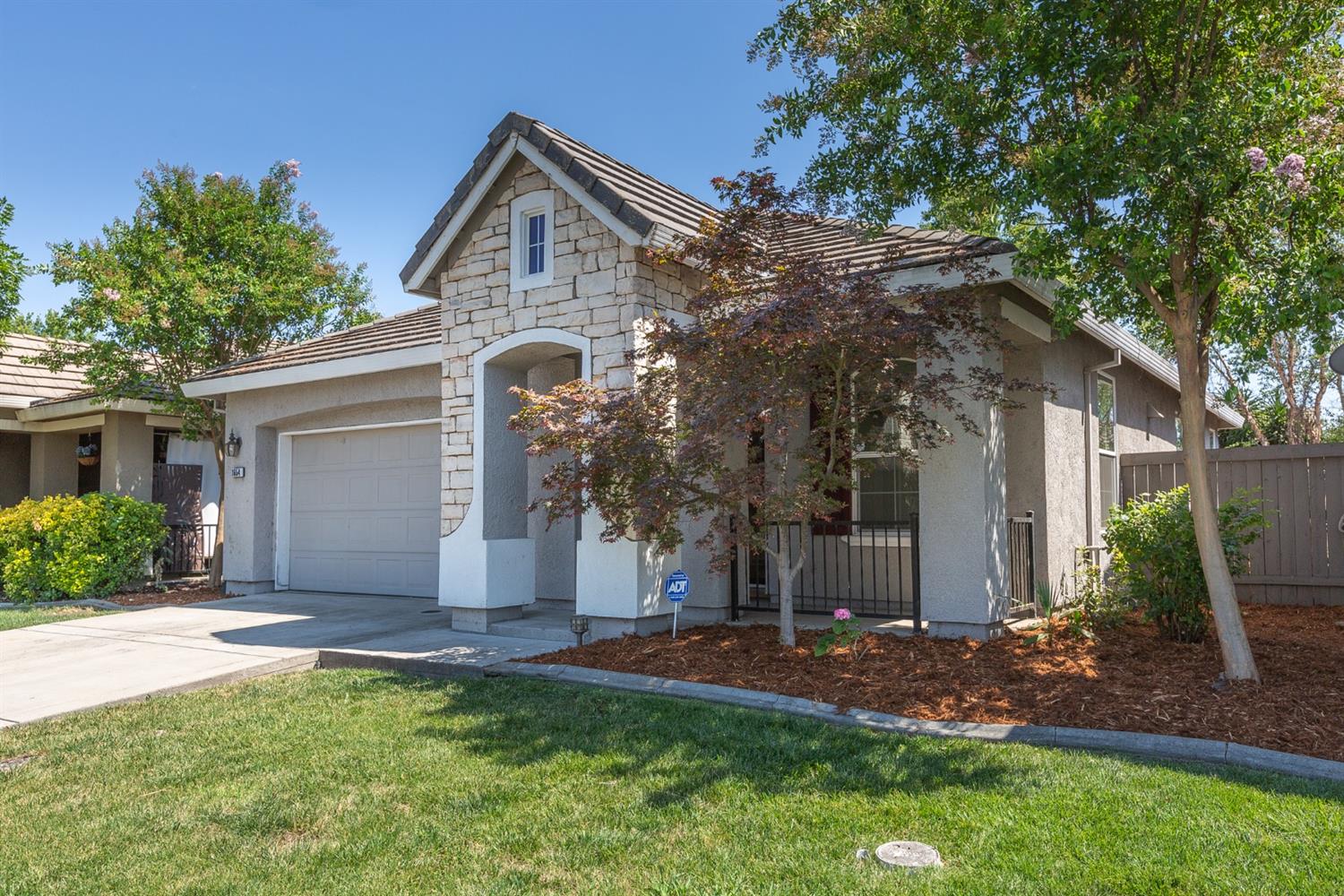 Detail Gallery Image 1 of 1 For 1654 Vosspark Way, Sacramento,  CA 95835 - 3 Beds | 2 Baths