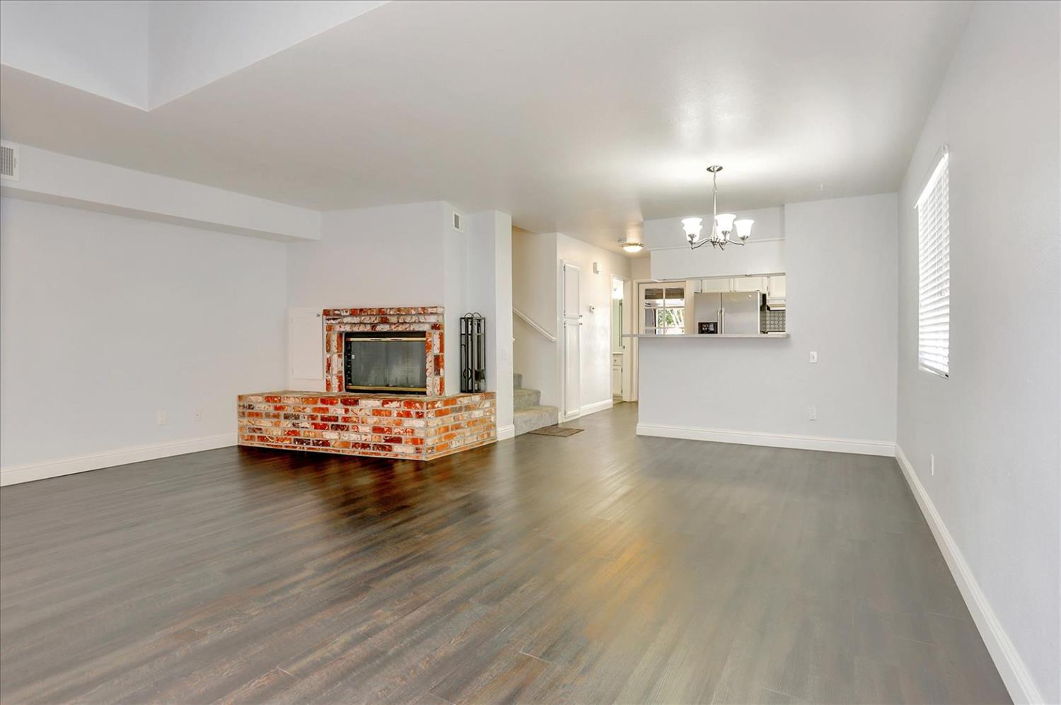 Photo #6: 221077812 Listing 