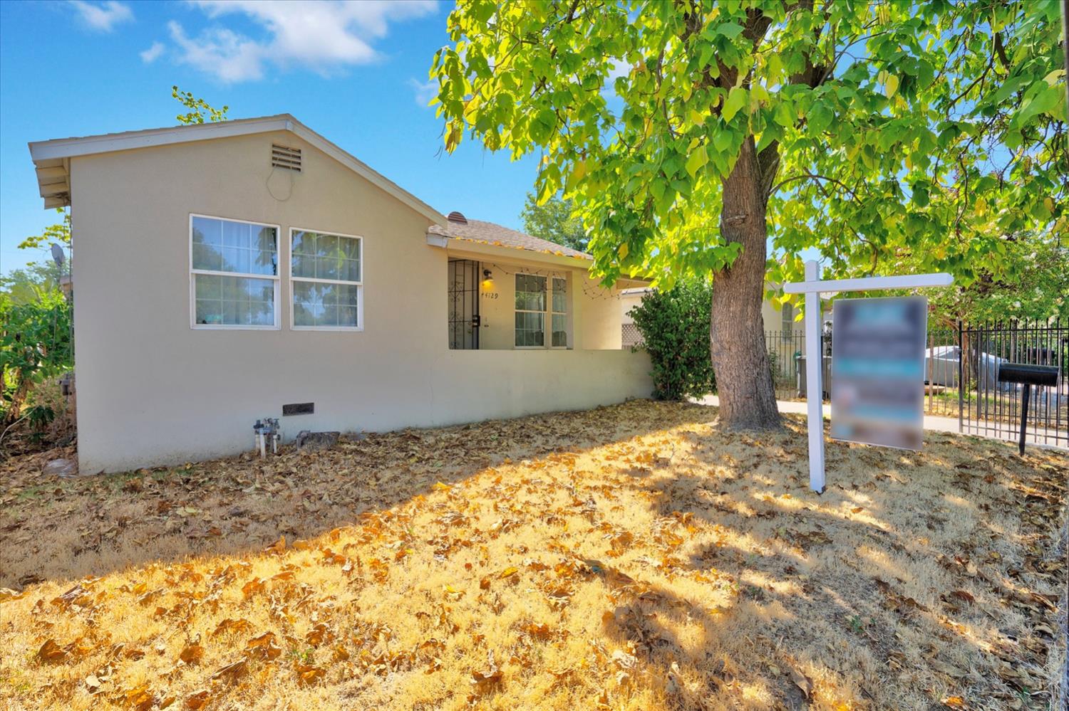 Detail Gallery Image 1 of 1 For 4129 38th St, Sacramento,  CA 95820 - 3 Beds | 1 Baths