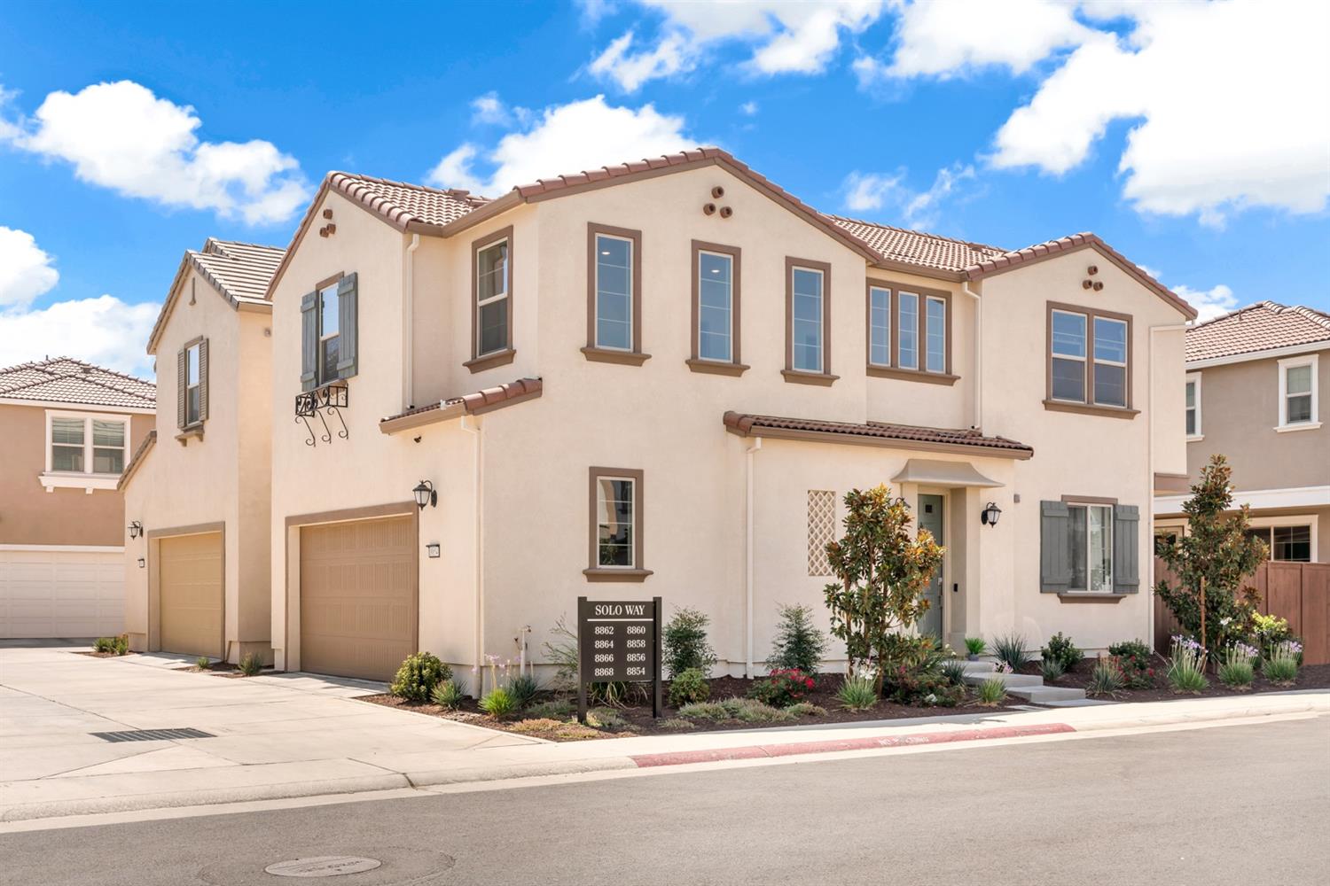 Detail Gallery Image 1 of 1 For 8854 Solo Way, Elk Grove,  CA 95757 - 3 Beds | 2/1 Baths