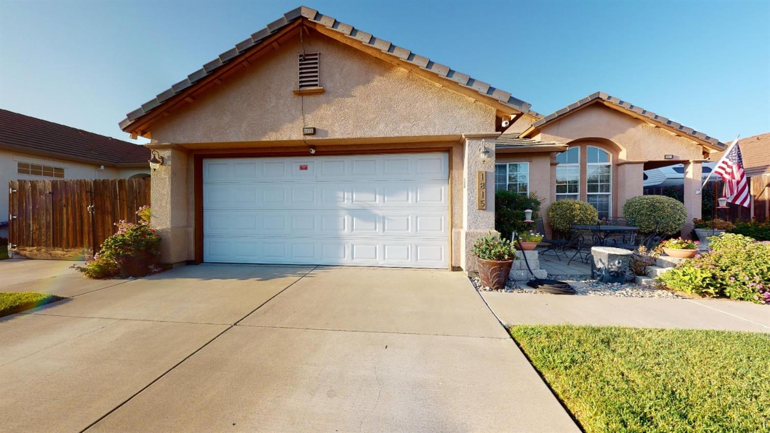 Detail Gallery Image 1 of 1 For 1815 Exeter Dr, Manteca,  CA 95336 - 4 Beds | 2 Baths