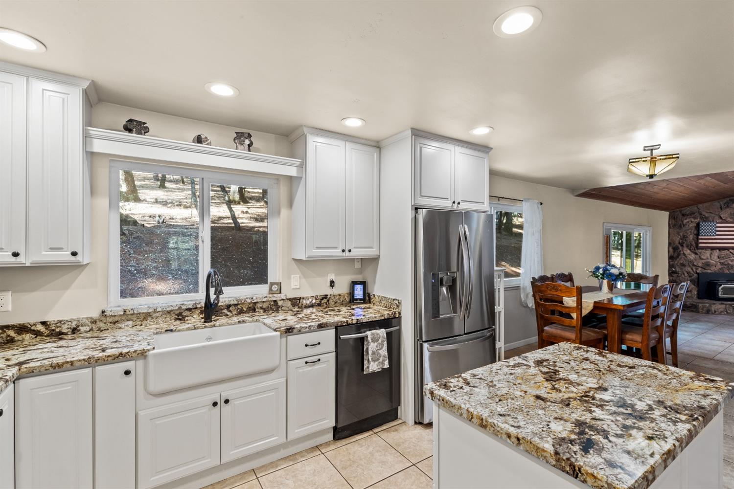 Detail Gallery Image 1 of 1 For 10051 Holcomb Dr, Grass Valley,  CA 95949 - 3 Beds | 2 Baths