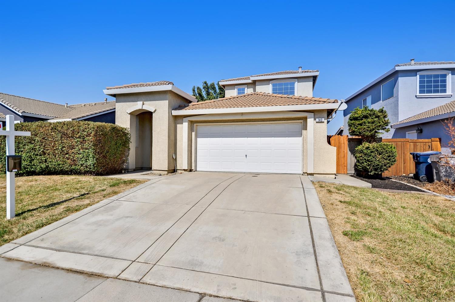 Detail Gallery Image 1 of 1 For 140 Arnold Gamble Cir, Sacramento,  CA 95835 - 3 Beds | 2/1 Baths