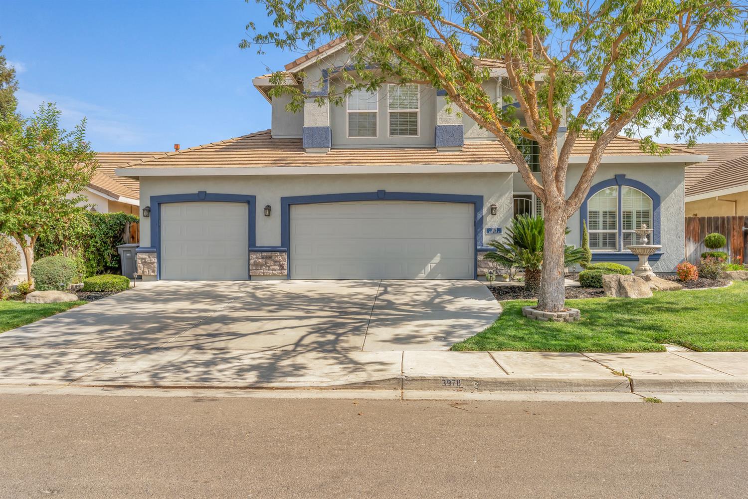 Detail Gallery Image 1 of 1 For 3978 Black Hawk Ct, Merced,  CA 95340 - 4 Beds | 2/1 Baths