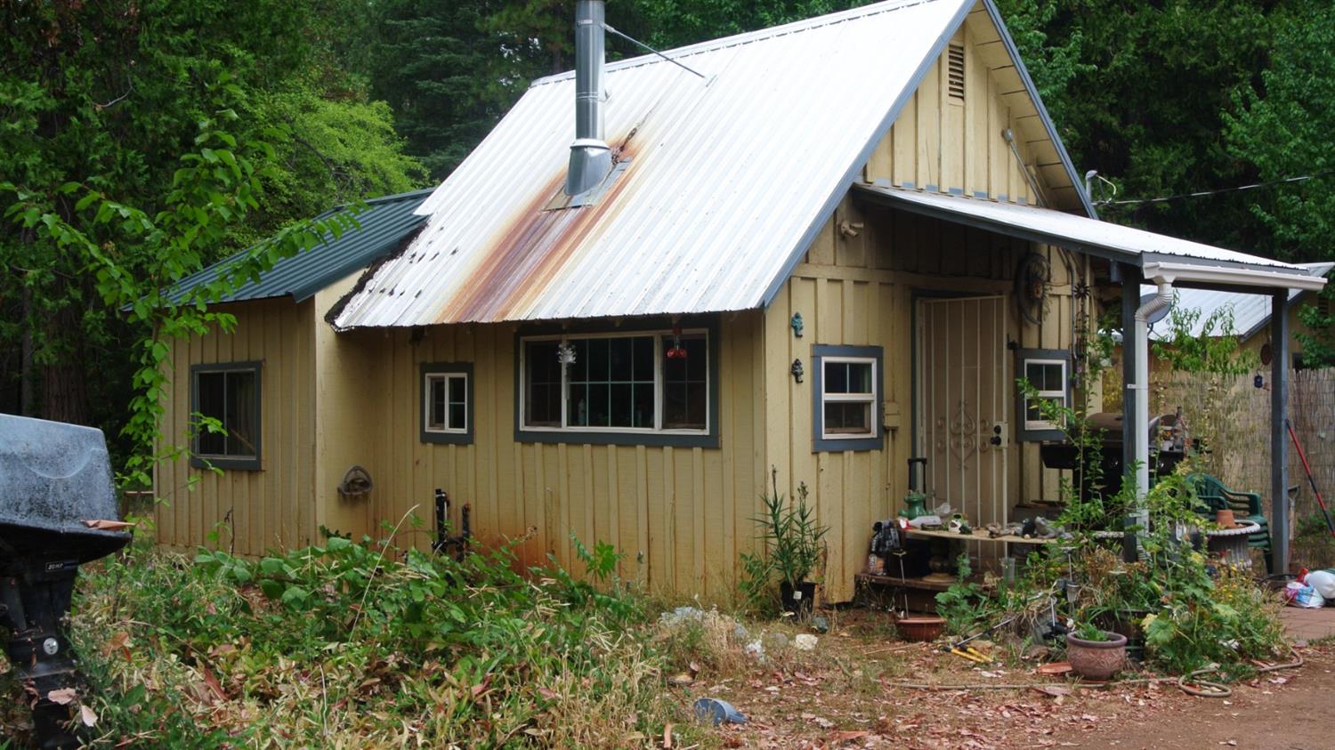 Photo of 24825 Harrison St in Foresthill, CA