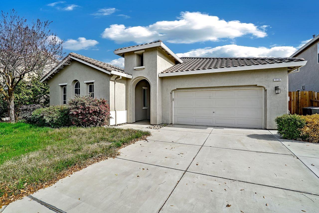Detail Gallery Image 1 of 1 For 3334 Silverwood St, Escalon,  CA 95320 - 3 Beds | 2 Baths