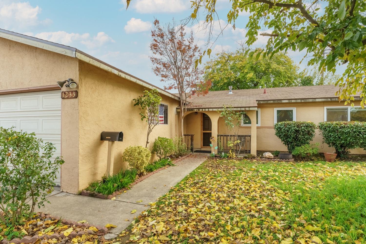 1233 Brookside Ln, Lincoln, CA, 95648