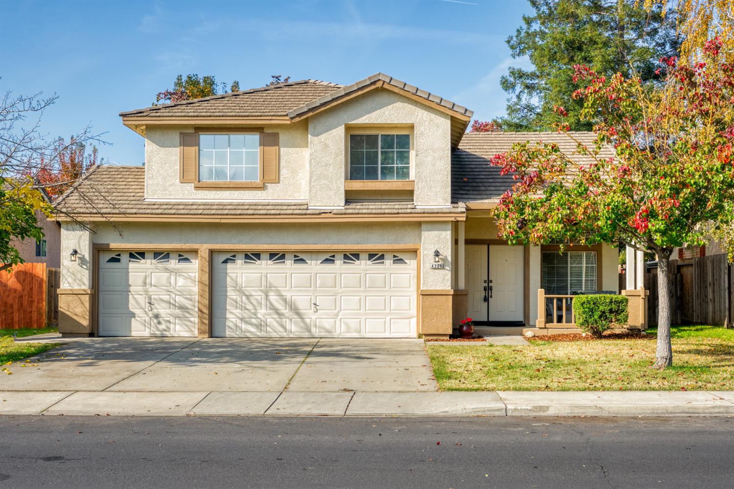 Detail Gallery Image 1 of 1 For 4205 Meadow Brook Ln, Salida,  CA 95368 - 4 Beds | 2/1 Baths