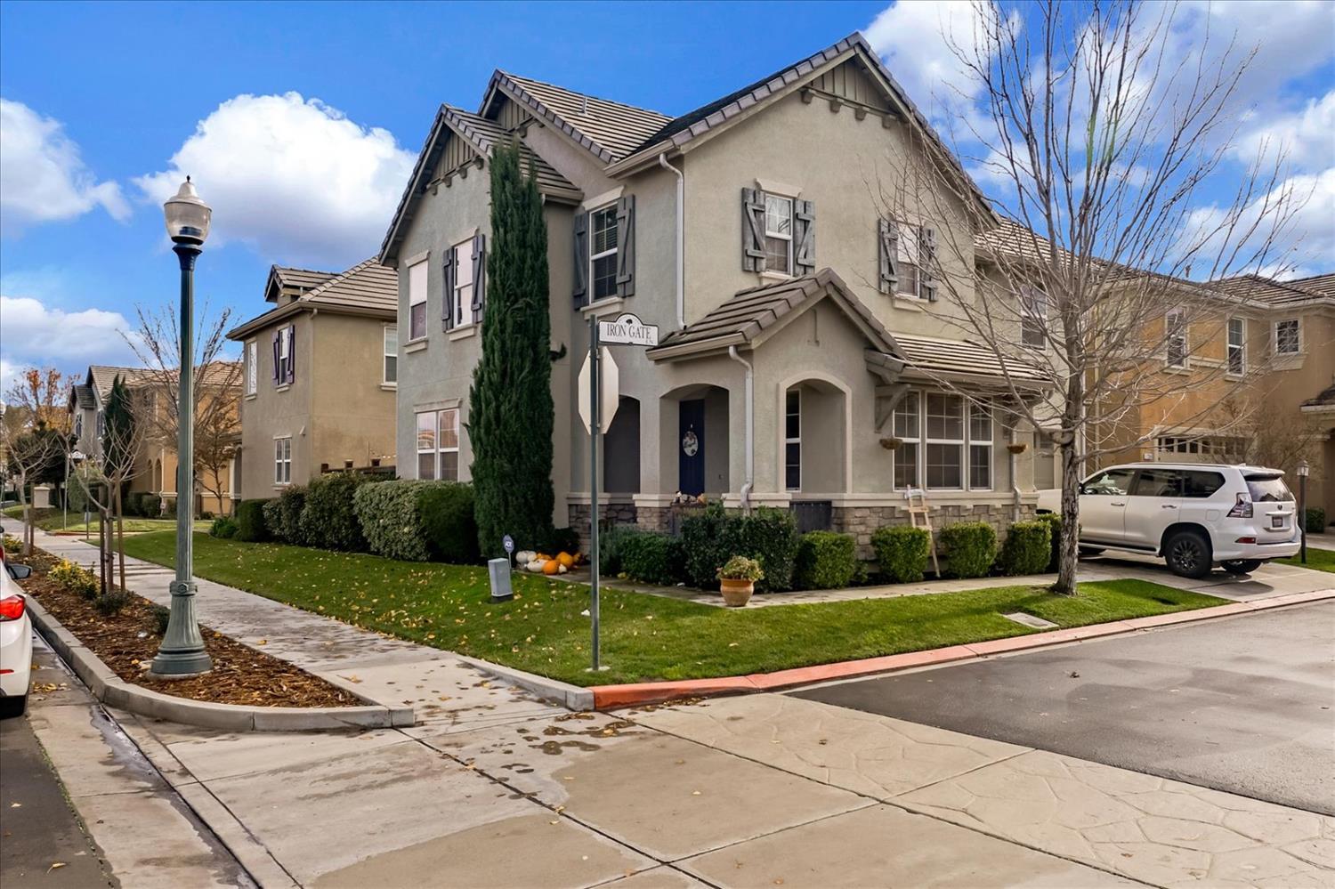 Detail Gallery Image 1 of 1 For 17216 Iron Gate Ln, Lathrop,  CA 95330 - 3 Beds | 2/1 Baths