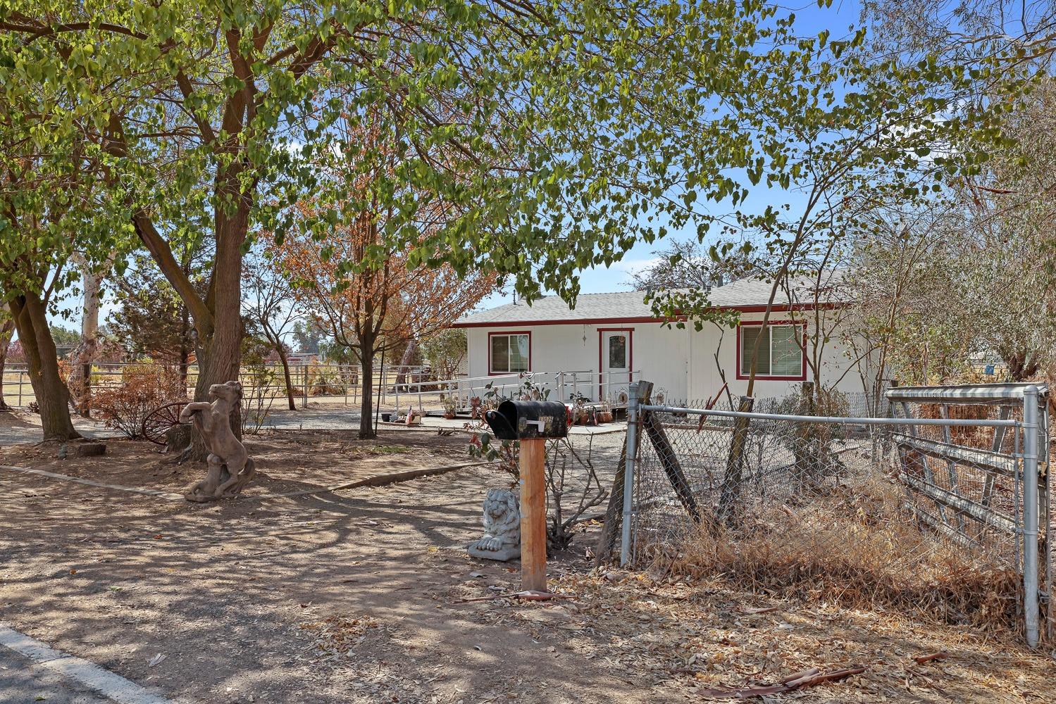 Detail Gallery Image 1 of 1 For 13025 Eberhard Rd, Lodi,  CA 95240 - 2 Beds | 2 Baths