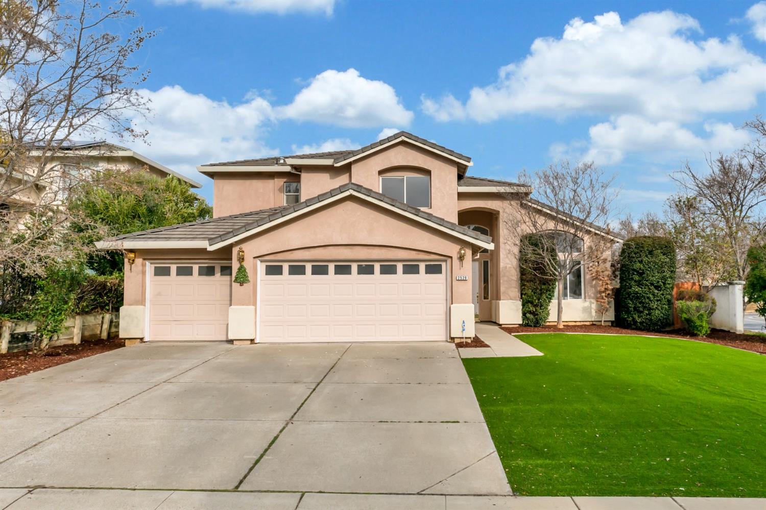 Detail Gallery Image 1 of 1 For 2529 Stanford Way, Antioch,  CA 94531 - 4 Beds | 3 Baths