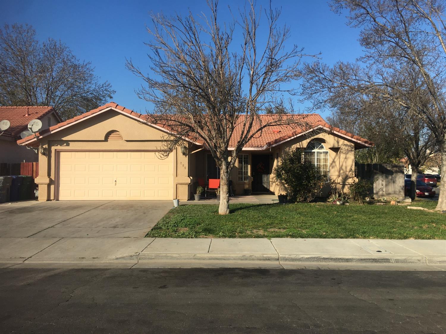 Detail Gallery Image 1 of 1 For 286 Driftwood Ave, Los Banos,  CA 93635 - 3 Beds | 2 Baths