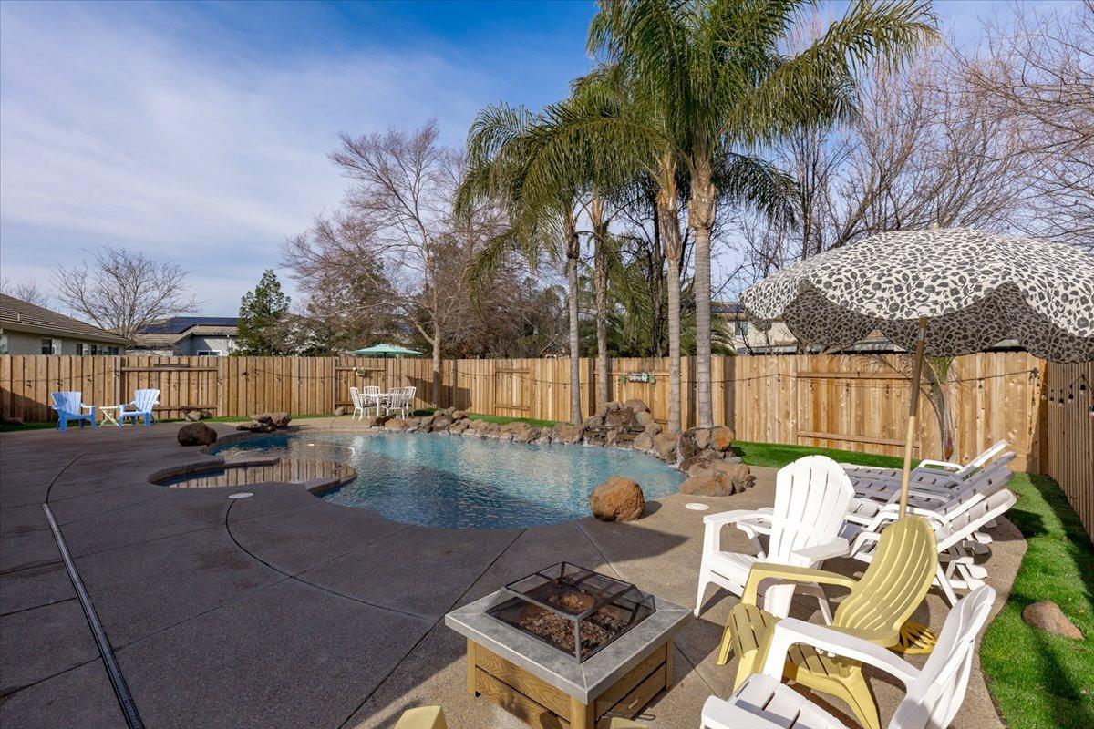 712 Swallowview Court, Lincoln, CA 95648