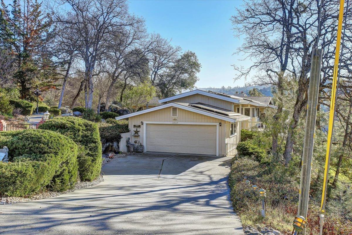 Detail Gallery Image 1 of 1 For 13937 Lodgepole Ct, Penn Valley,  CA 95946 - 3 Beds | 2/2 Baths