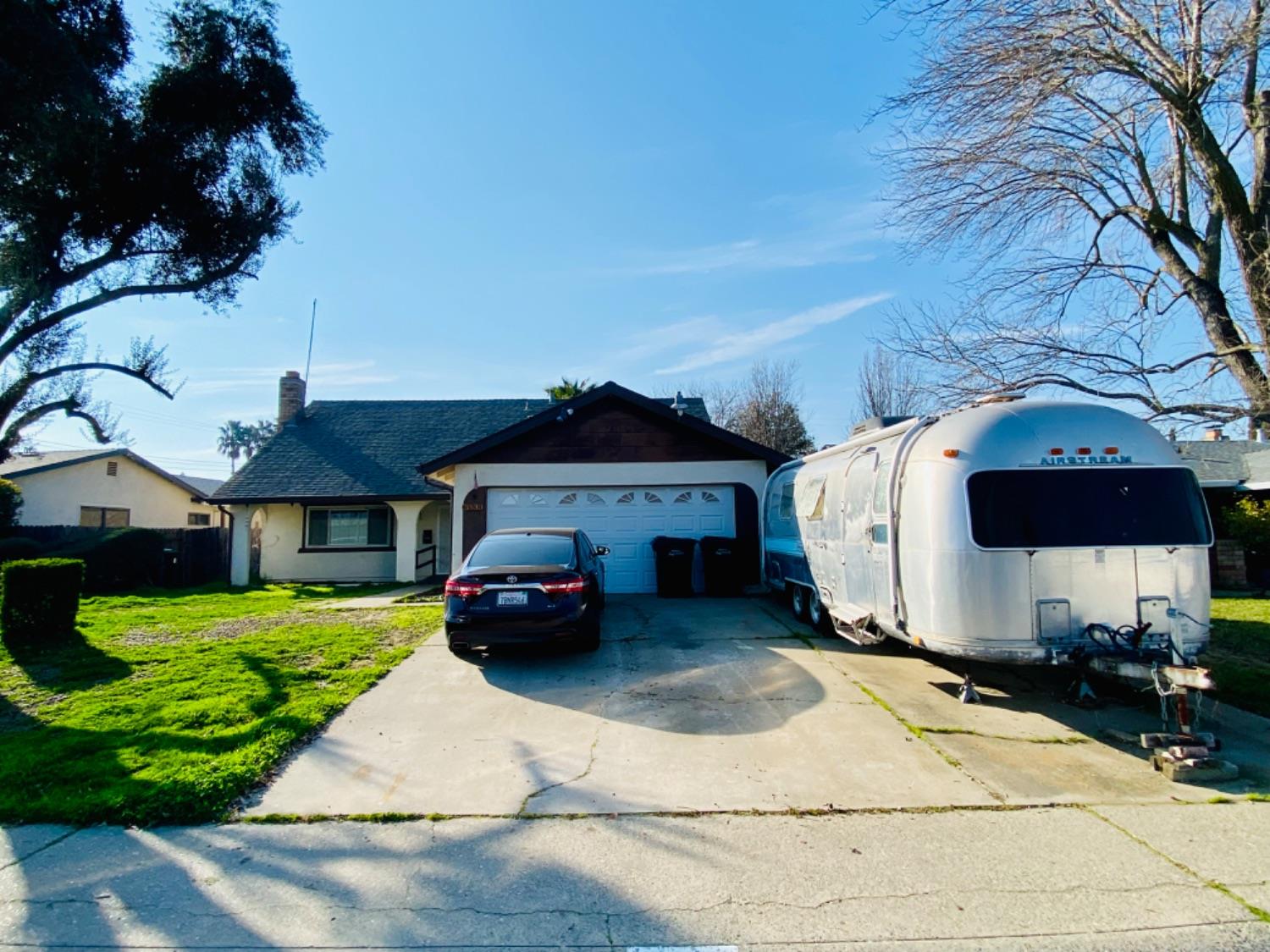 Check out this amazing Rosemont Fixer opportunity! With 4 possibly 5 bedrooms, over 1900 square feet