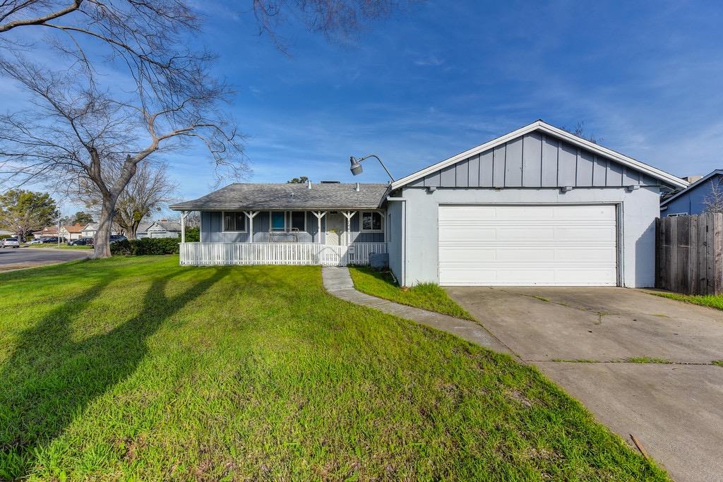 Detail Gallery Image 1 of 1 For 7441 Carella Dr, Sacramento,  CA 95822 - 3 Beds | 1/1 Baths