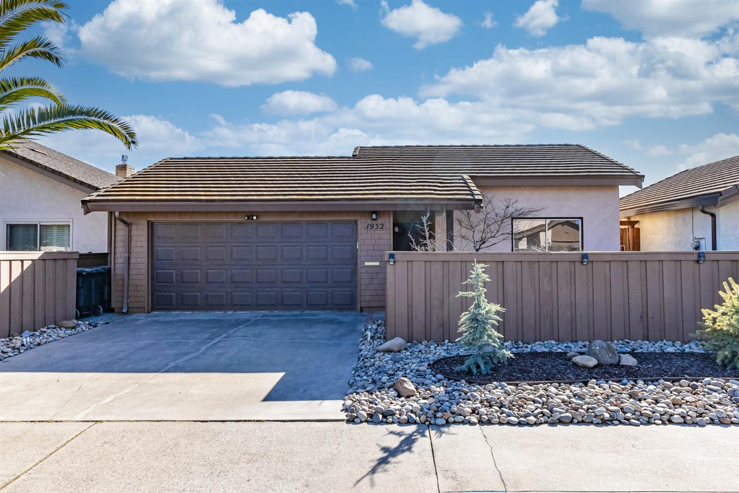 Detail Gallery Image 1 of 1 For 1932 Post Oak Dr, Modesto,  CA 95354 - 3 Beds | 2 Baths