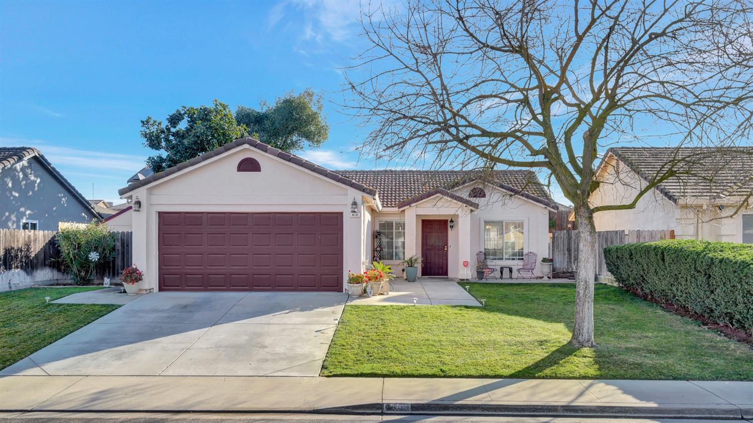 Detail Gallery Image 1 of 1 For 419 Shalako Dr, Oakdale,  CA 95361 - 3 Beds | 2 Baths