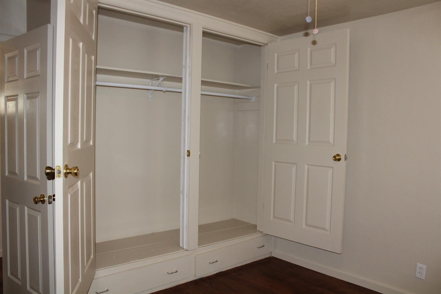 Detail Gallery Image 3 of 10 For 536 Searchlight Ave, Stockton,  CA 95205 - – Beds | – Baths