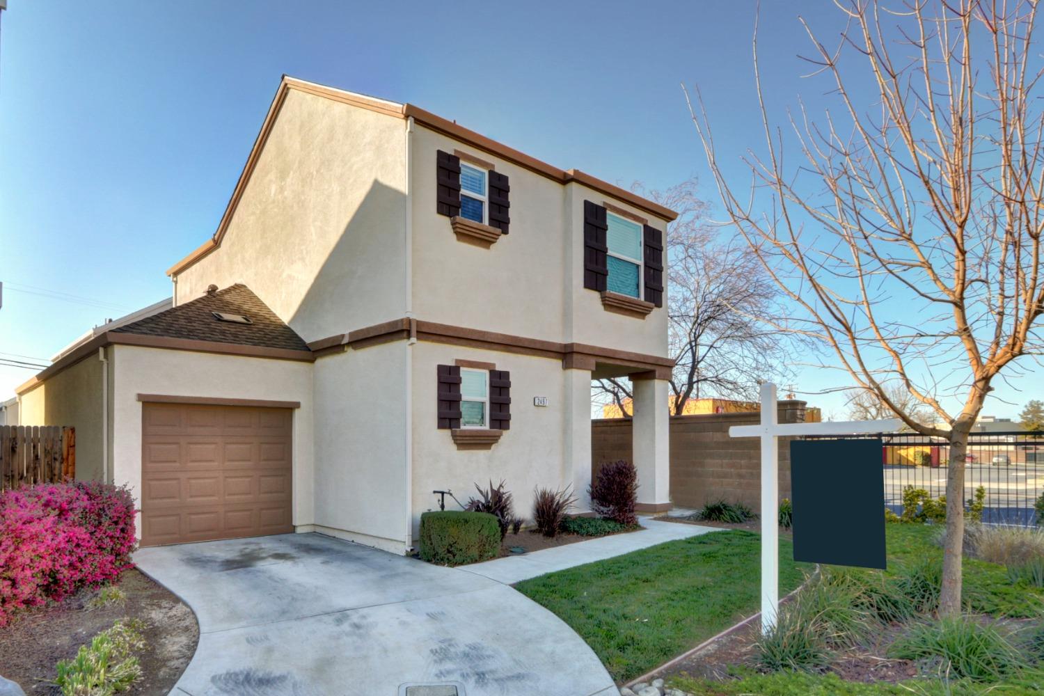 Detail Gallery Image 1 of 1 For 2497 Ben Ali Way, Sacramento,  CA 95815 - 3 Beds | 2/1 Baths