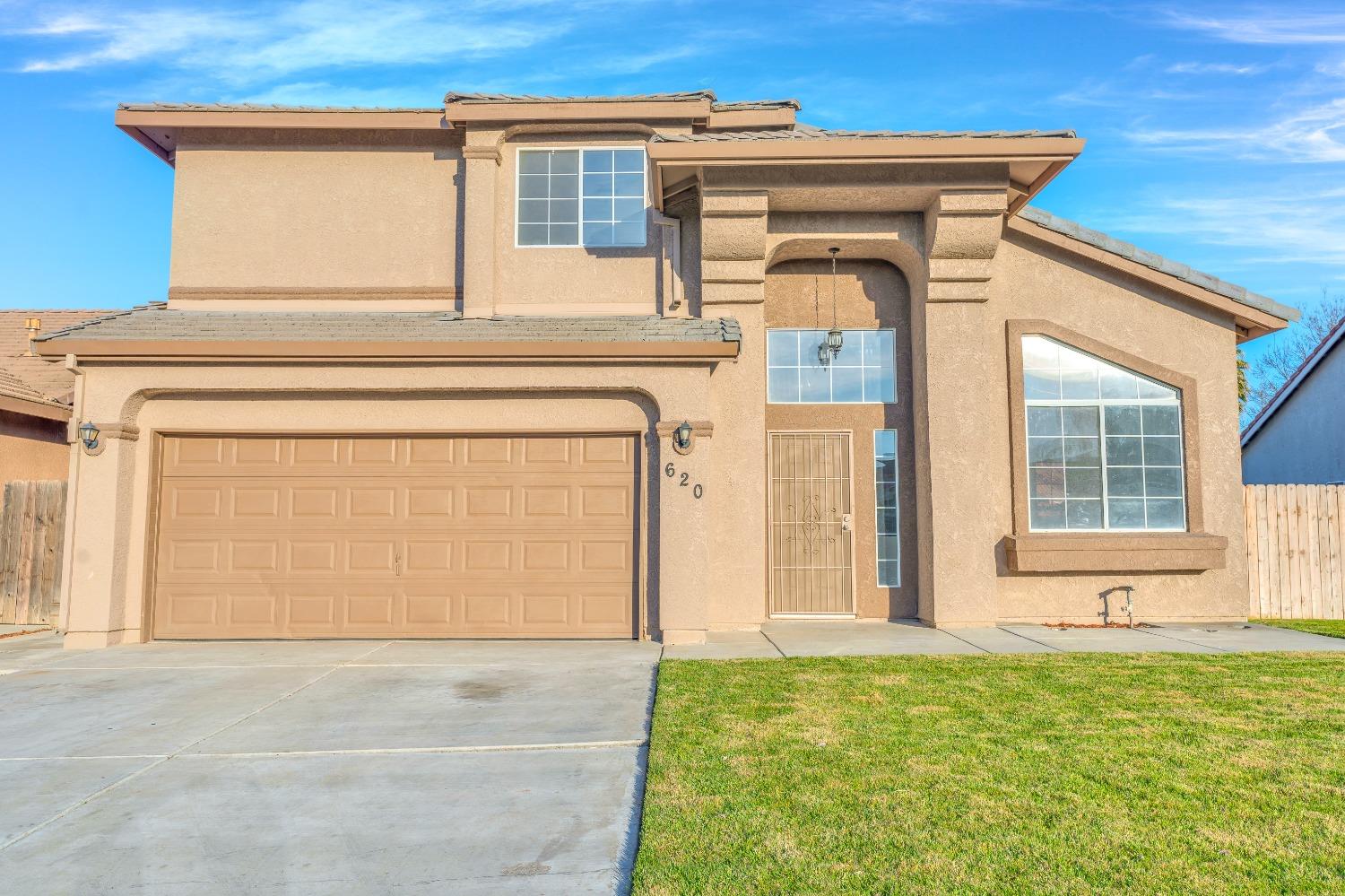 Detail Gallery Image 1 of 1 For 620 Cabernet St, Los Banos,  CA 93635 - 4 Beds | 2/1 Baths