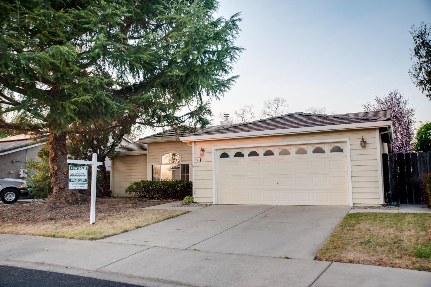 Detail Gallery Image 1 of 1 For 2586 Naturewood Dr, Oakdale,  CA 95361 - 3 Beds | 2 Baths