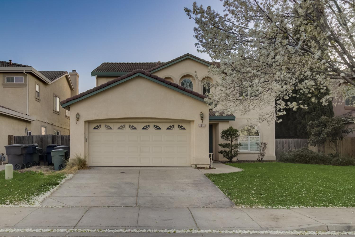 Detail Gallery Image 1 of 1 For 2512 Tennis Ln, Tracy,  CA 95377 - 4 Beds | 2/1 Baths