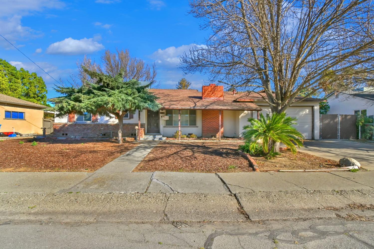 Photo of 138 Florimond Dr in Colusa, CA