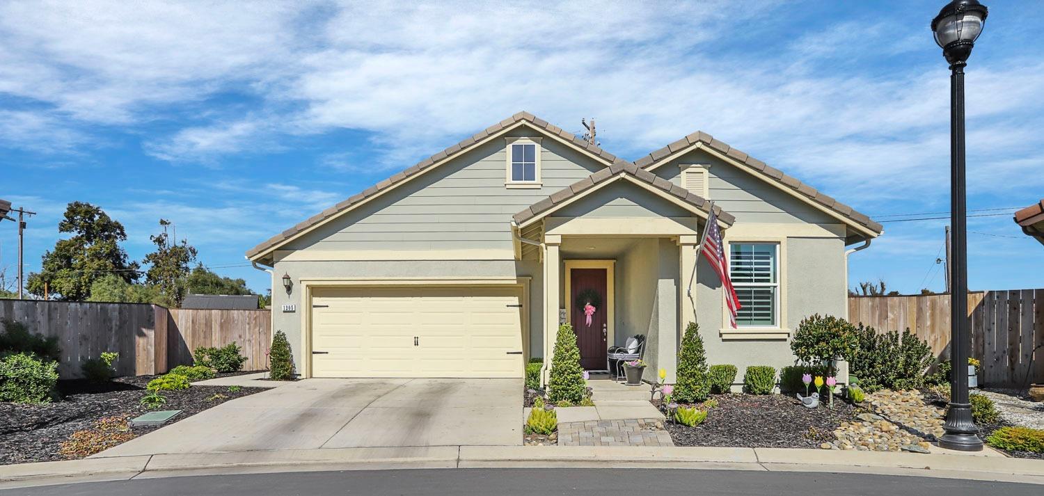 Detail Gallery Image 1 of 1 For 1205 Sirah Ct, Lodi,  CA 95242 - 3 Beds | 2 Baths