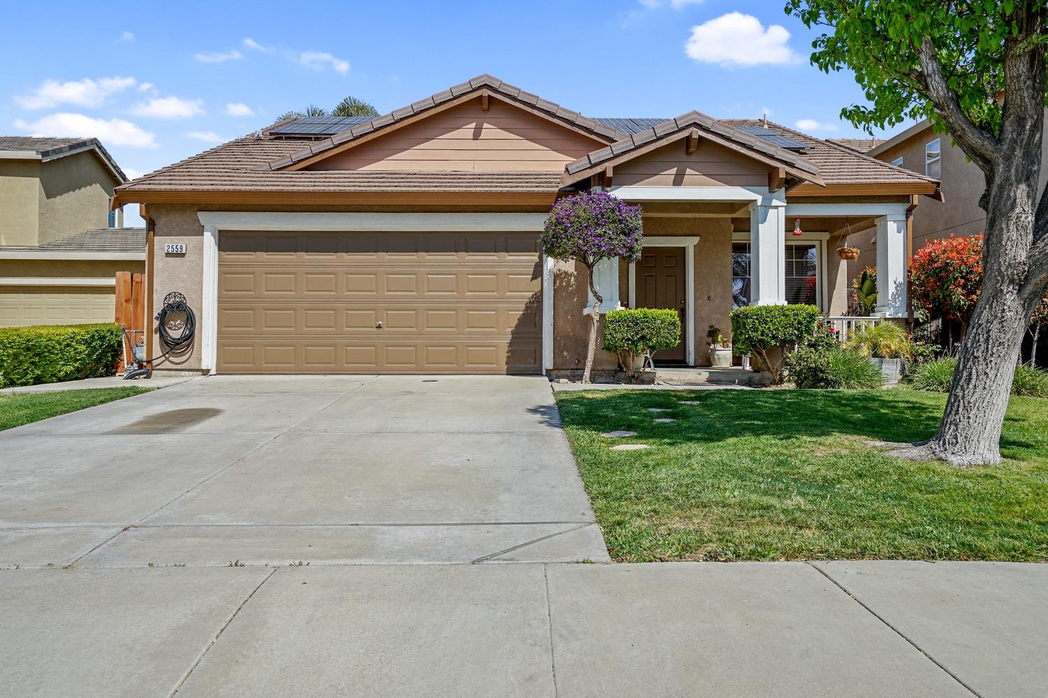 Detail Gallery Image 1 of 1 For 2559 Gaines Ln, Tracy,  CA 95377 - 3 Beds | 2 Baths