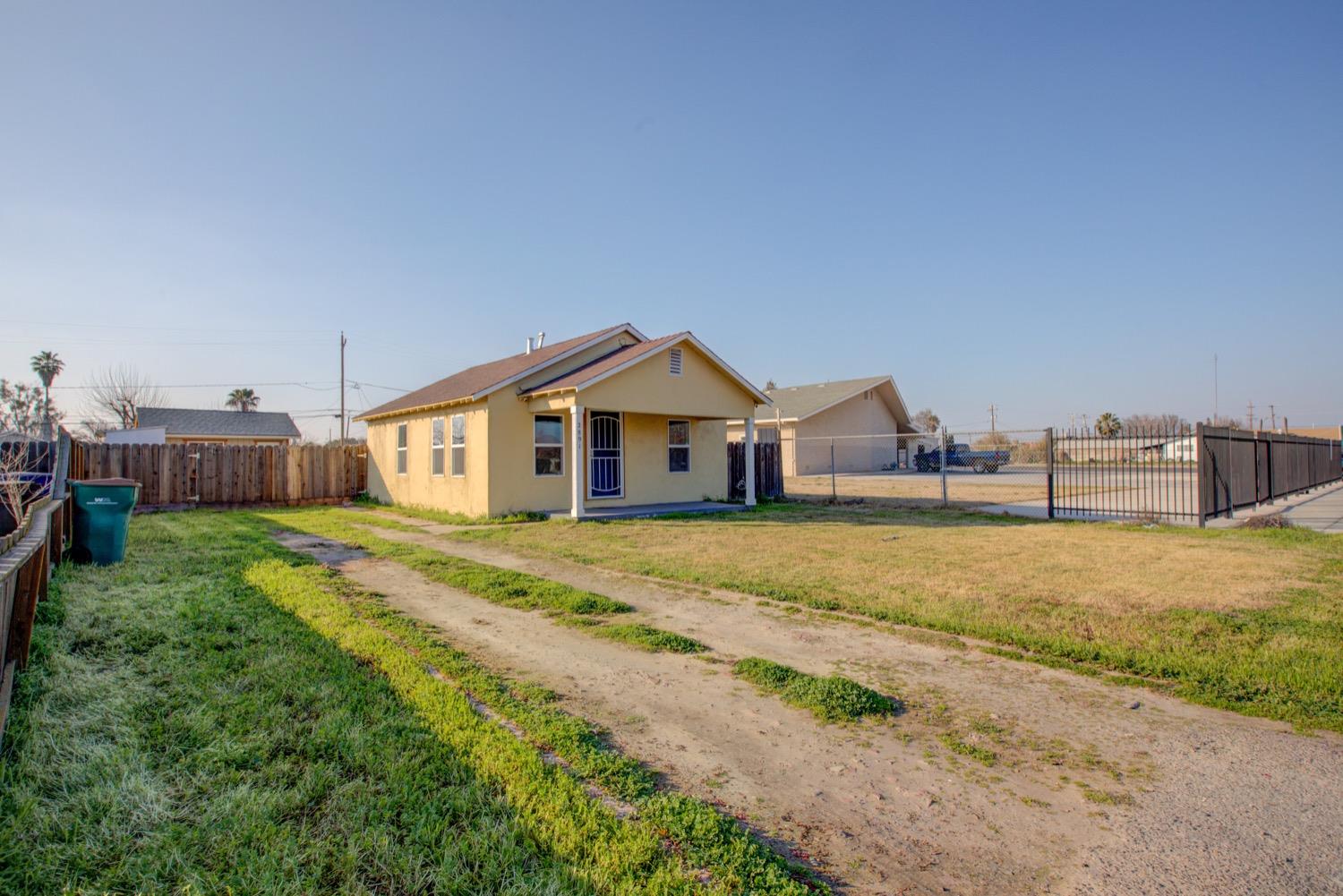 Detail Gallery Image 1 of 1 For 2891 Beachwood Dr, Merced,  CA 95348 - 2 Beds | 1 Baths