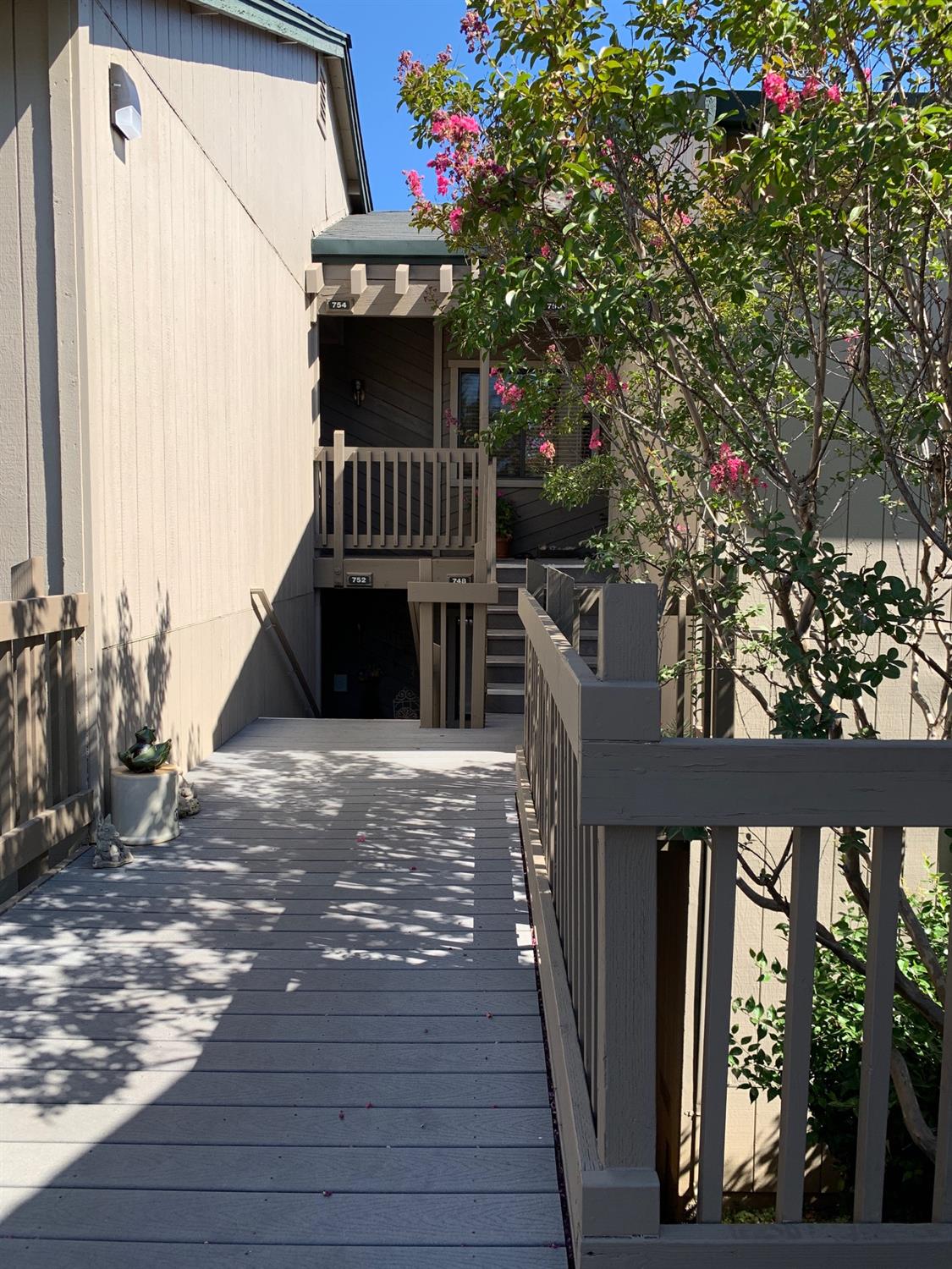 Detail Gallery Image 1 of 1 For 754 Dorothy Way #56,  Auburn,  CA 95603 - 2 Beds | 2 Baths