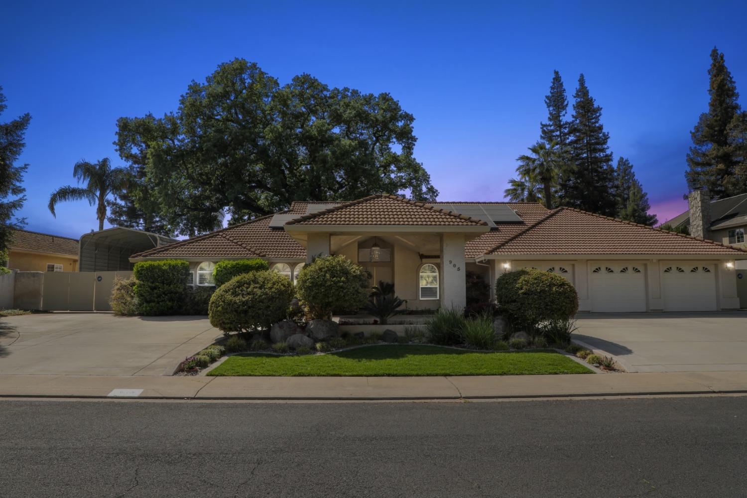 Detail Gallery Image 1 of 1 For 905 Scenic Ct, Modesto,  CA 95355 - 4 Beds | 2/1 Baths