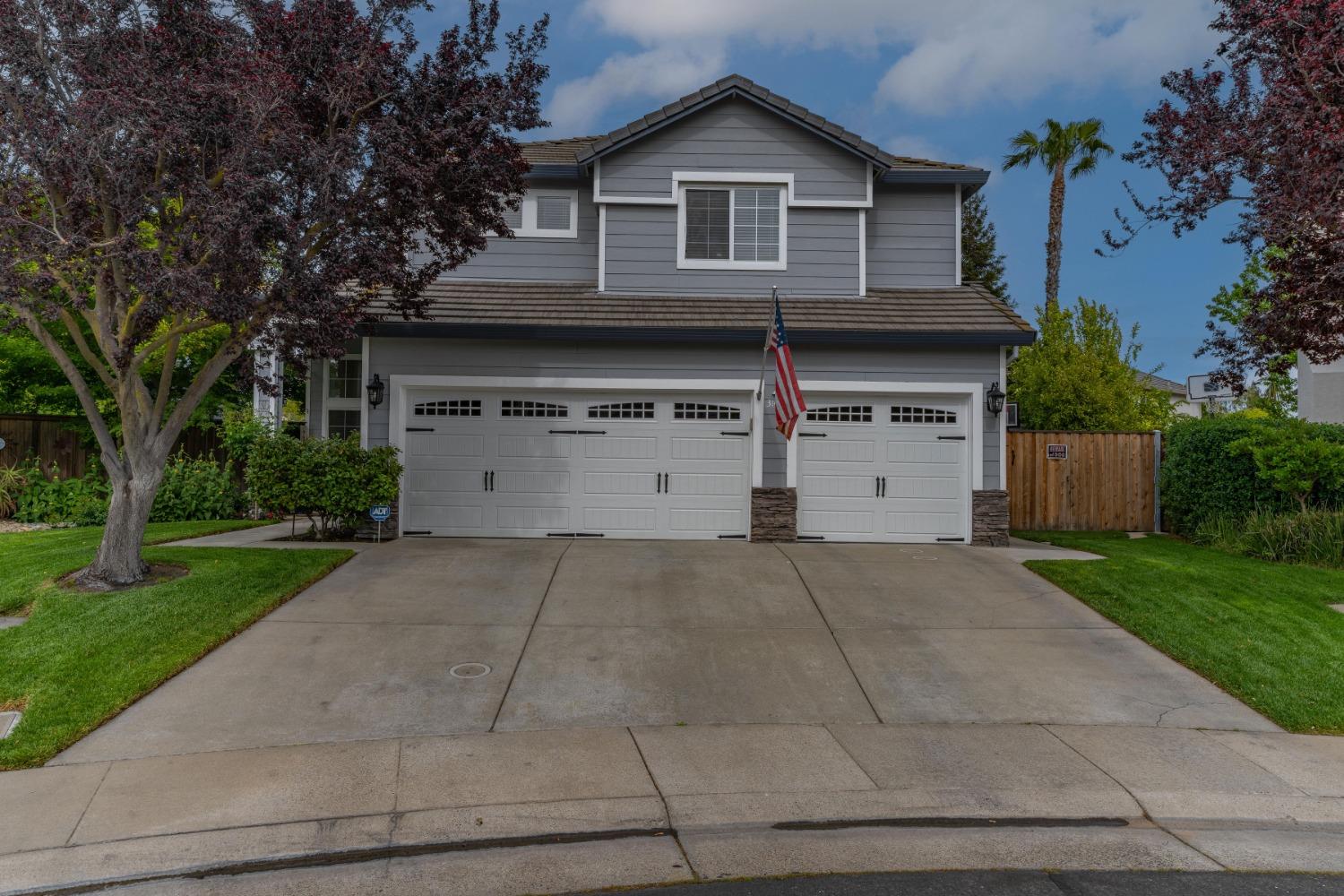 Detail Gallery Image 1 of 1 For 3149 Halyard Way, Elk Grove,  CA 95758 - 4 Beds | 2/1 Baths