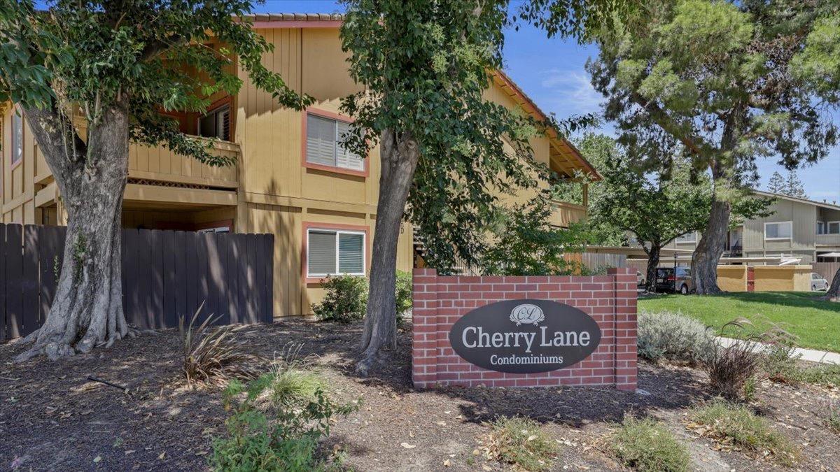 Detail Gallery Image 1 of 1 For 468 Cherry Ln #A,  Manteca,  CA 95337 - 2 Beds | 1 Baths